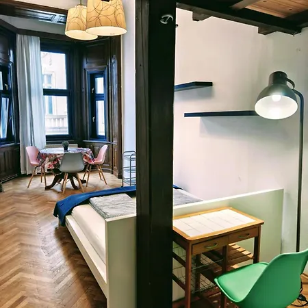 Cozy 10 Min Rathaus דירה